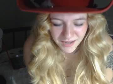 carolinecowgirl's chat room