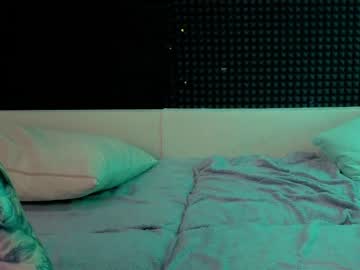 honey_bunny_96's chat room
