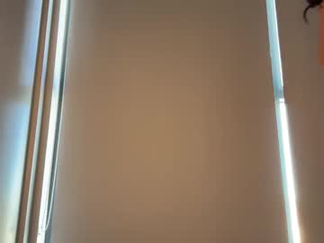 emillyyyx's chat room