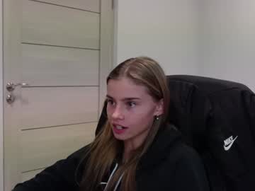 abby_laker's chat room