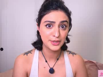 maevemads's chat room