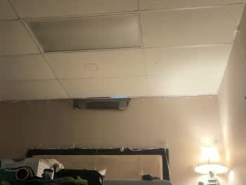 worthdaddy2cum's chat room