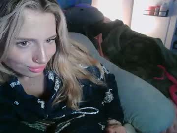 lolaa555's chat room