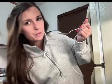 laylahlaylah1's chat room