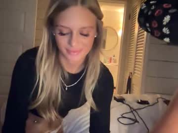 carlybora's chat room