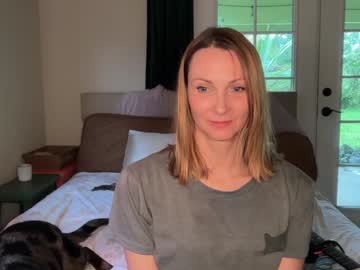 kaileeshy's chat room