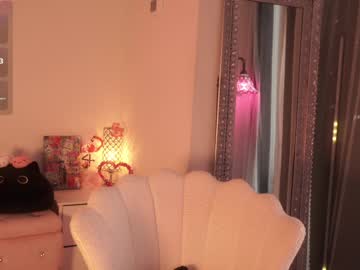 mysticxkitty's chat room