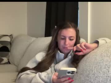 laylahlaylah1's chat room