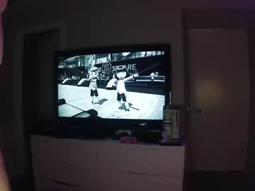 gwenandtwomen's chat room