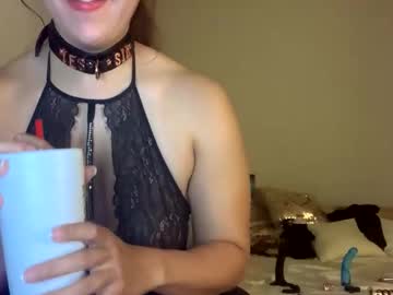 laineylifts's chat room