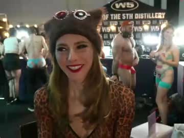 peacheekitty's chat room