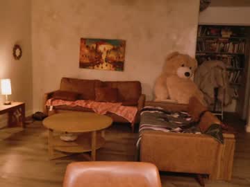 kaileeshy's chat room