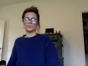 sweetriddance's chat room