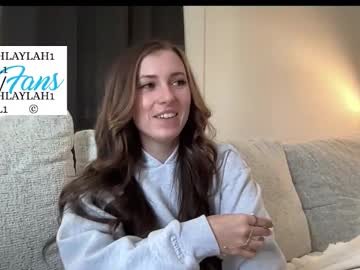 laylahlaylah1's chat room