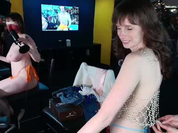 foxy_gamer's chat room