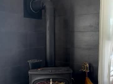 mommamia12's chat room