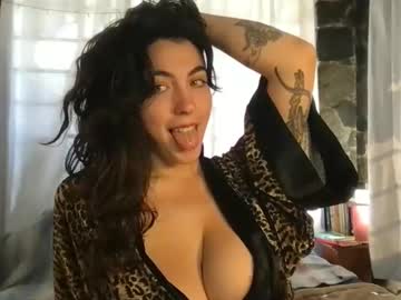 strawberripulp's chat room