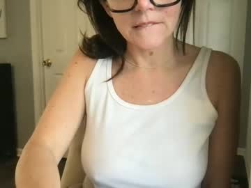 sassynsweetmilf's chat room