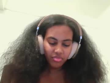 blackbarbieinthecity's chat room