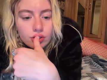 blondebunny999's chat room