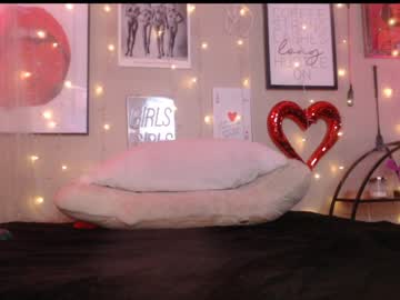 milf_lacey's chat room