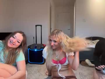 lilybrown07's chat room