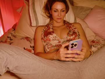 kaileeshy's chat room