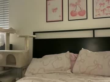 mollyxxxmoon's chat room