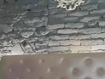 vixvixenn's chat room