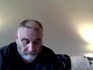 foxyfang's chat room