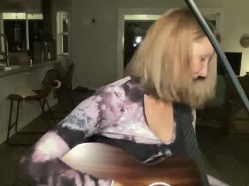 kaileeshy's chat room