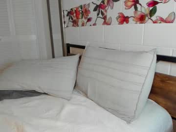 carliescott_meow's chat room