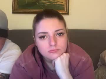 sexycouple41110's chat room