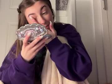 fantasyella's chat room