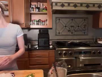 lunarose17's chat room