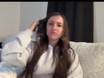 laylahlaylah1's chat room