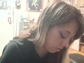 chloeseroticadventures's chat room