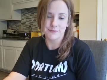 tinywithtiddies's chat room