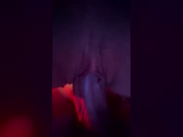 whiteboiiandhisbitch's chat room