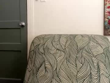 straightoutthetrailer's chat room