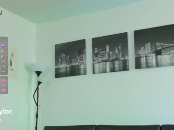 _taylormoon's chat room