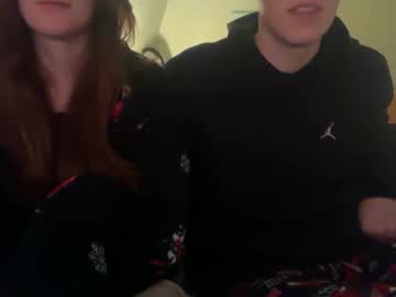 redheadandbigpeenar's chat room