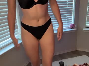 elliee81's chat room