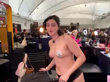 maevemads's chat room