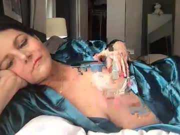 sassynsweetmilf's chat room