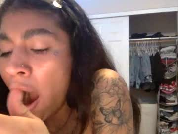 pretty_girl828687's chat room