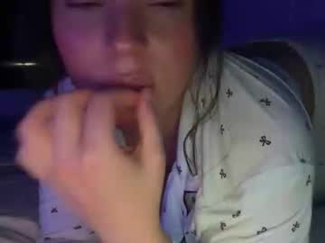 pollyyypocket's chat room