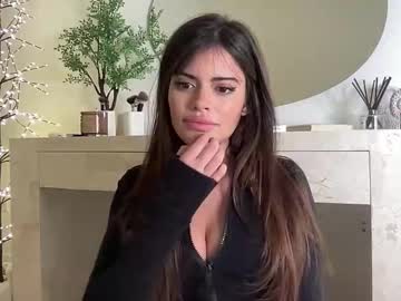 poutyselena's chat room