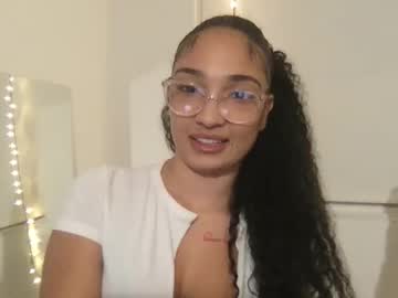 rosalinatoosexy's chat room