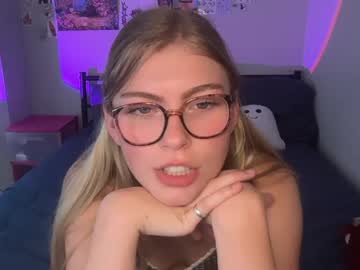 elliee81's chat room